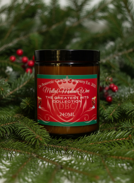 Mulled Mulled Wine with pine background